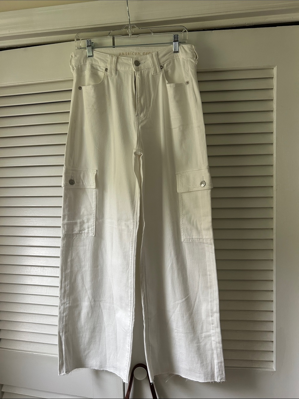 American Eagle White Jeans with Brown Leather Patch
